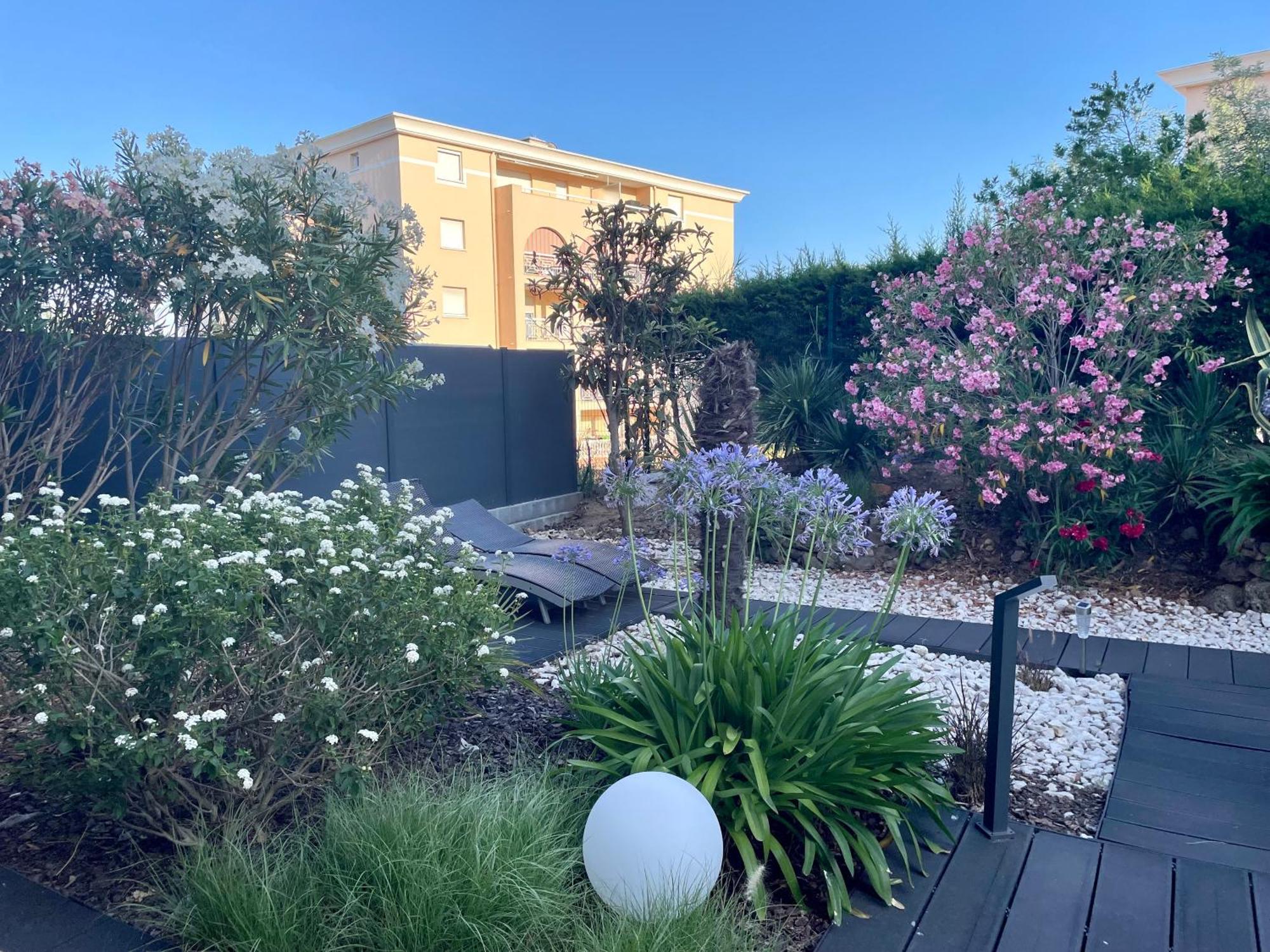 Les Enganes Apartamento Fréjus Exterior foto